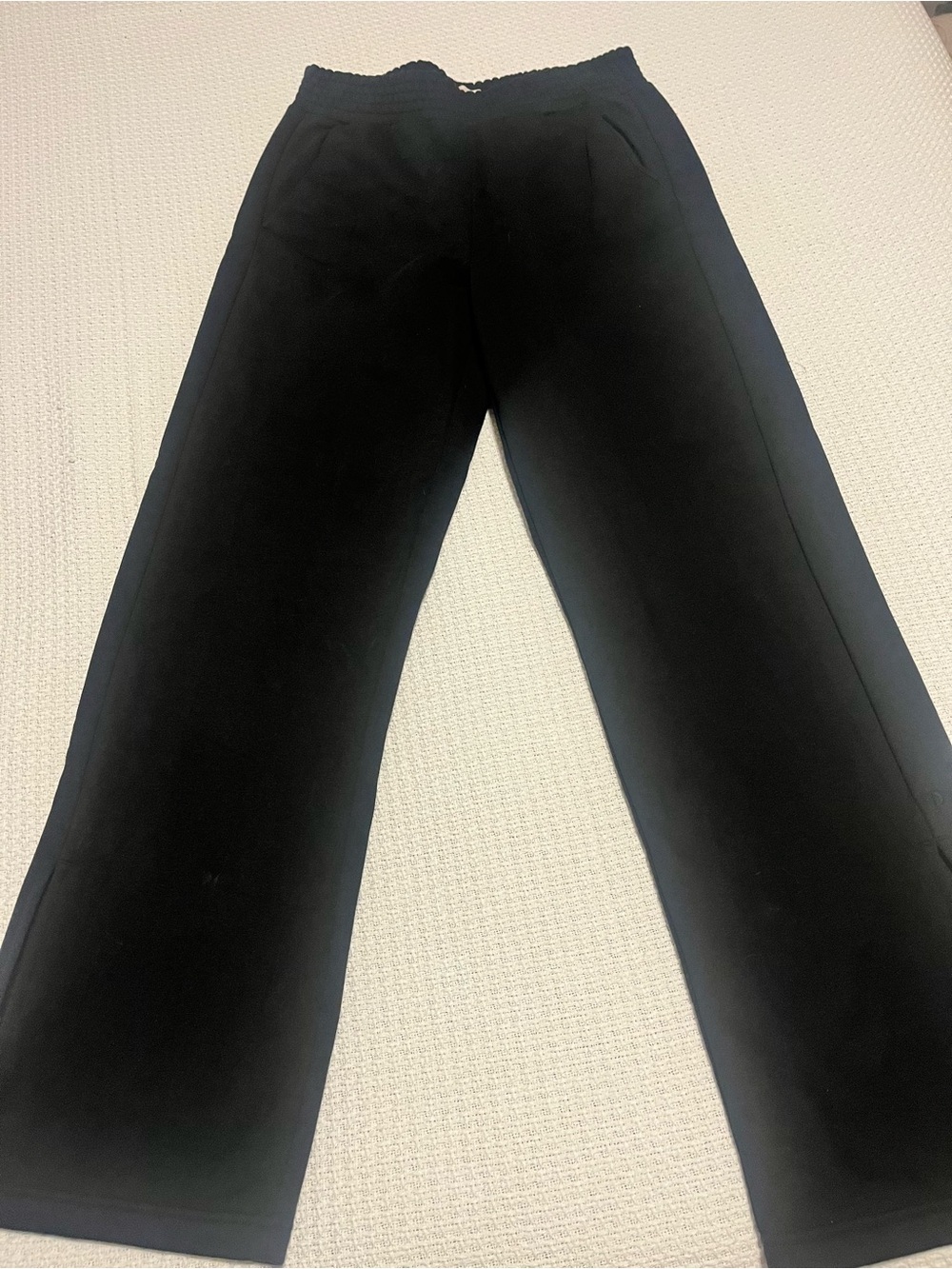 Black Wide-Leg Pull-On Pants